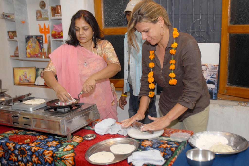 Pushkar Cooking Art And Home Stay Ngoại thất bức ảnh